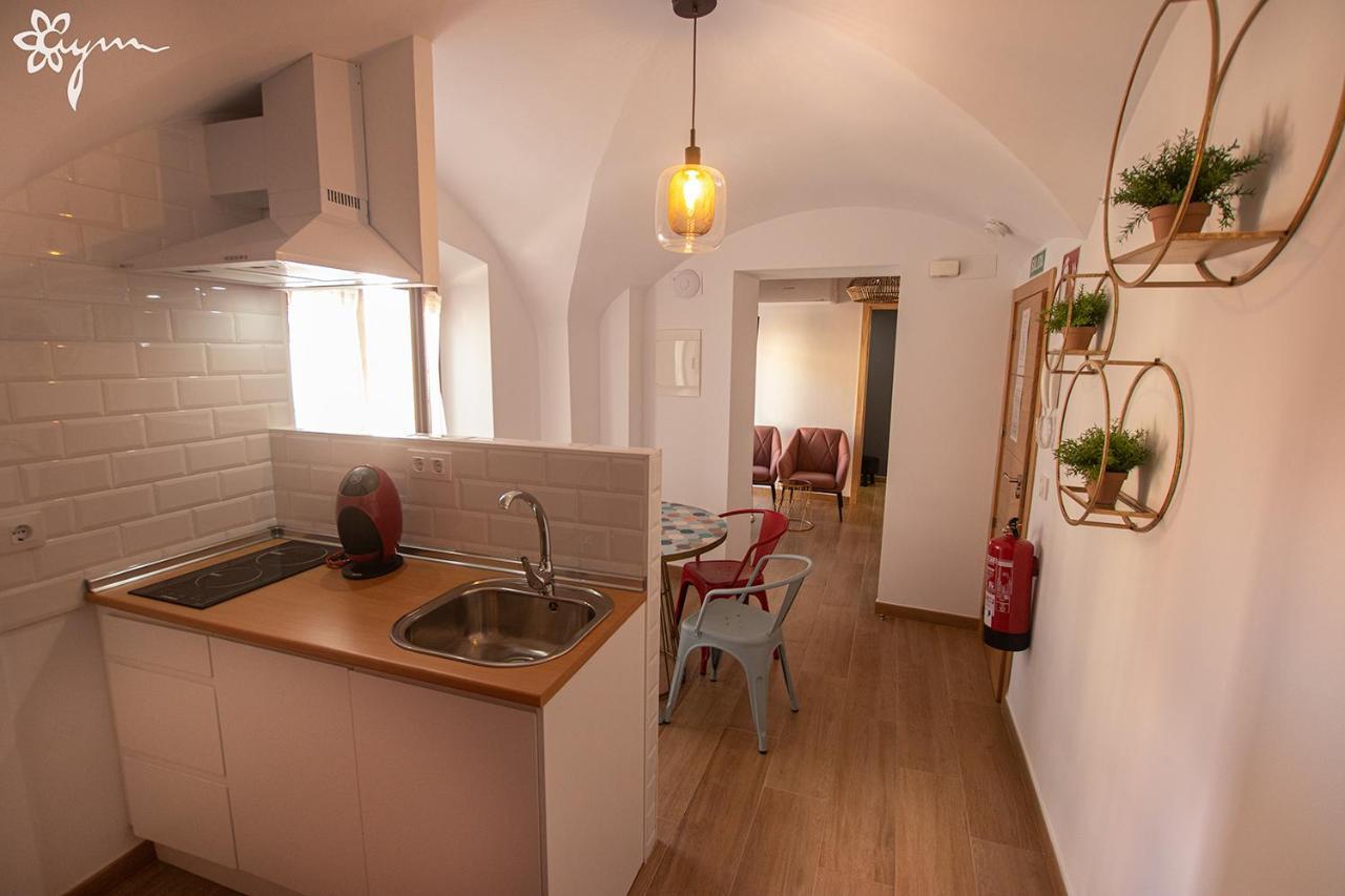 Apartamentos Turísticos AbrilyMarzo Caces Exterior foto