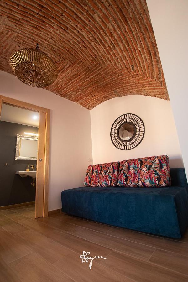 Apartamentos Turísticos AbrilyMarzo Caces Exterior foto